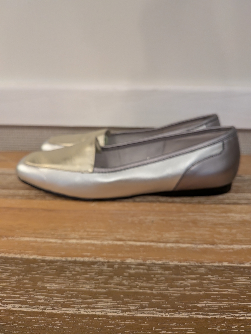 Size 8 Enzo Angiolini Gold/Silver Metallic Women's Slip-On Loafers